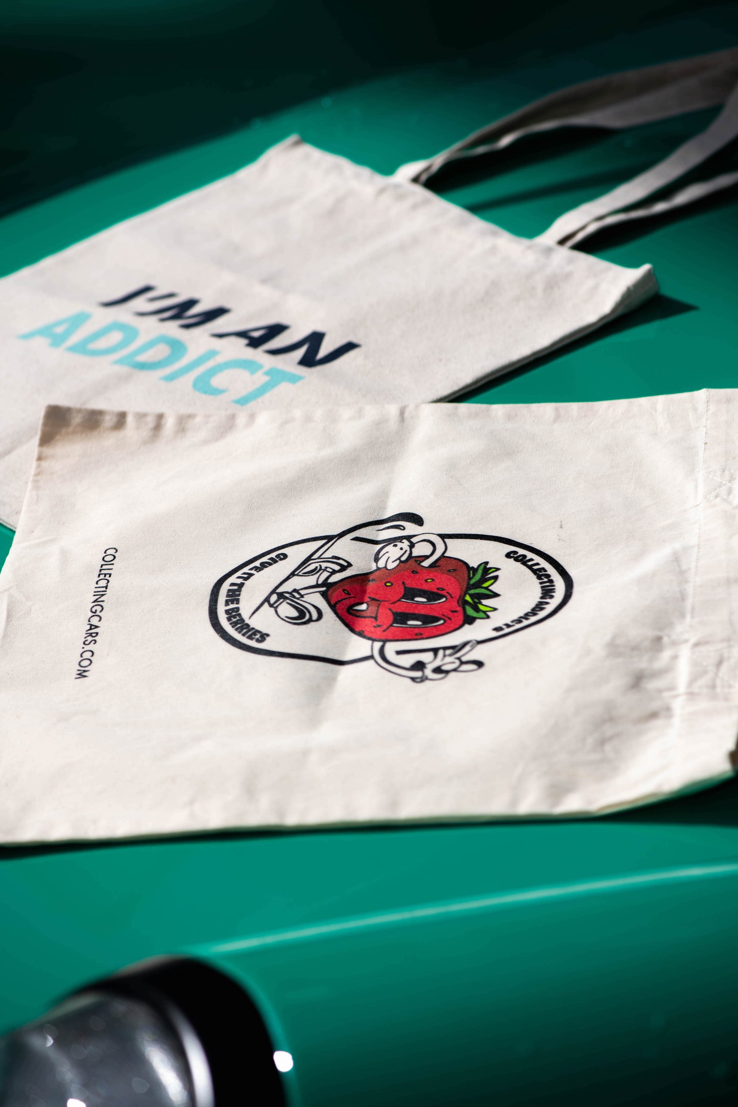 Collecting Addicts Tote Bag