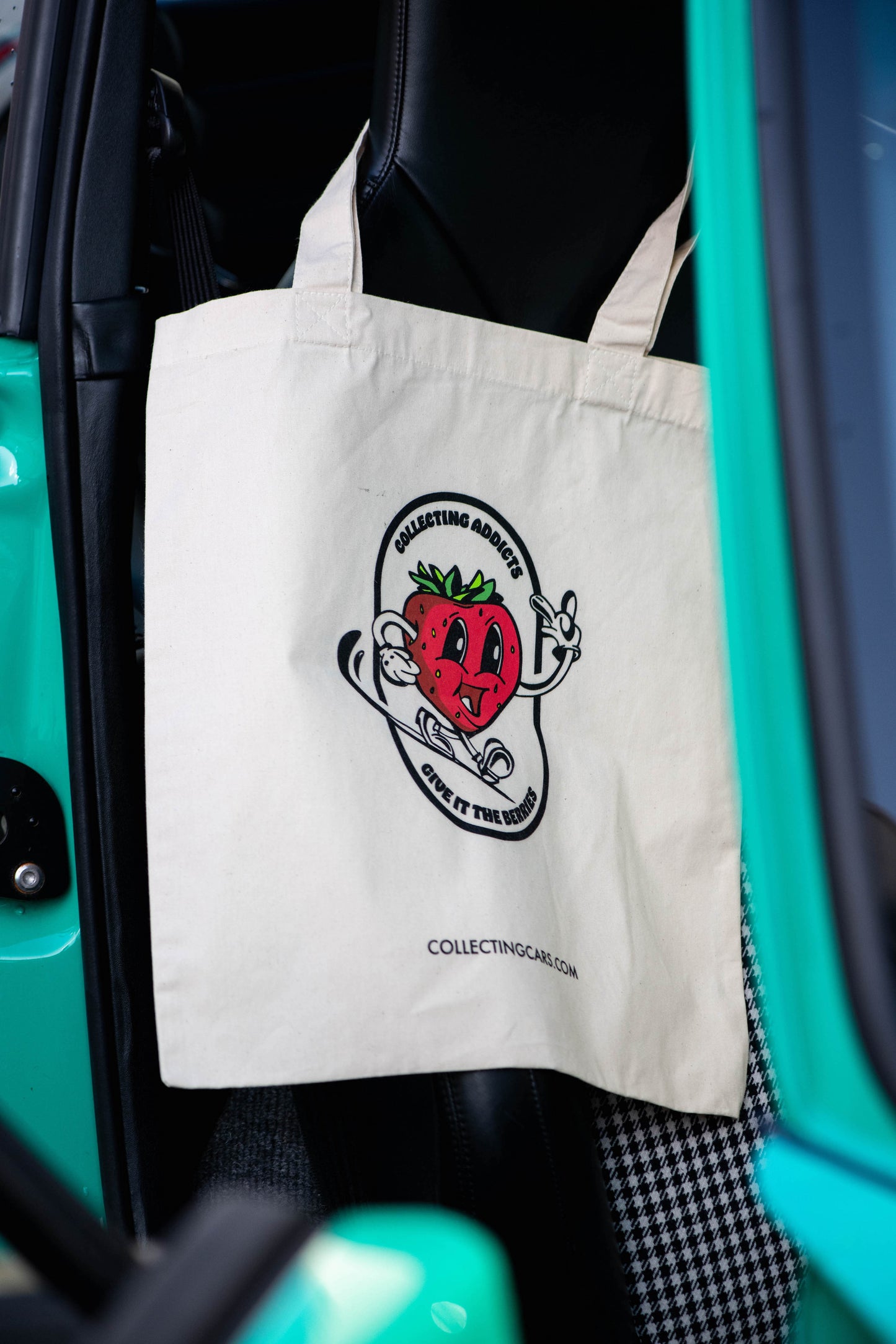 Collecting Addicts Tote Bag
